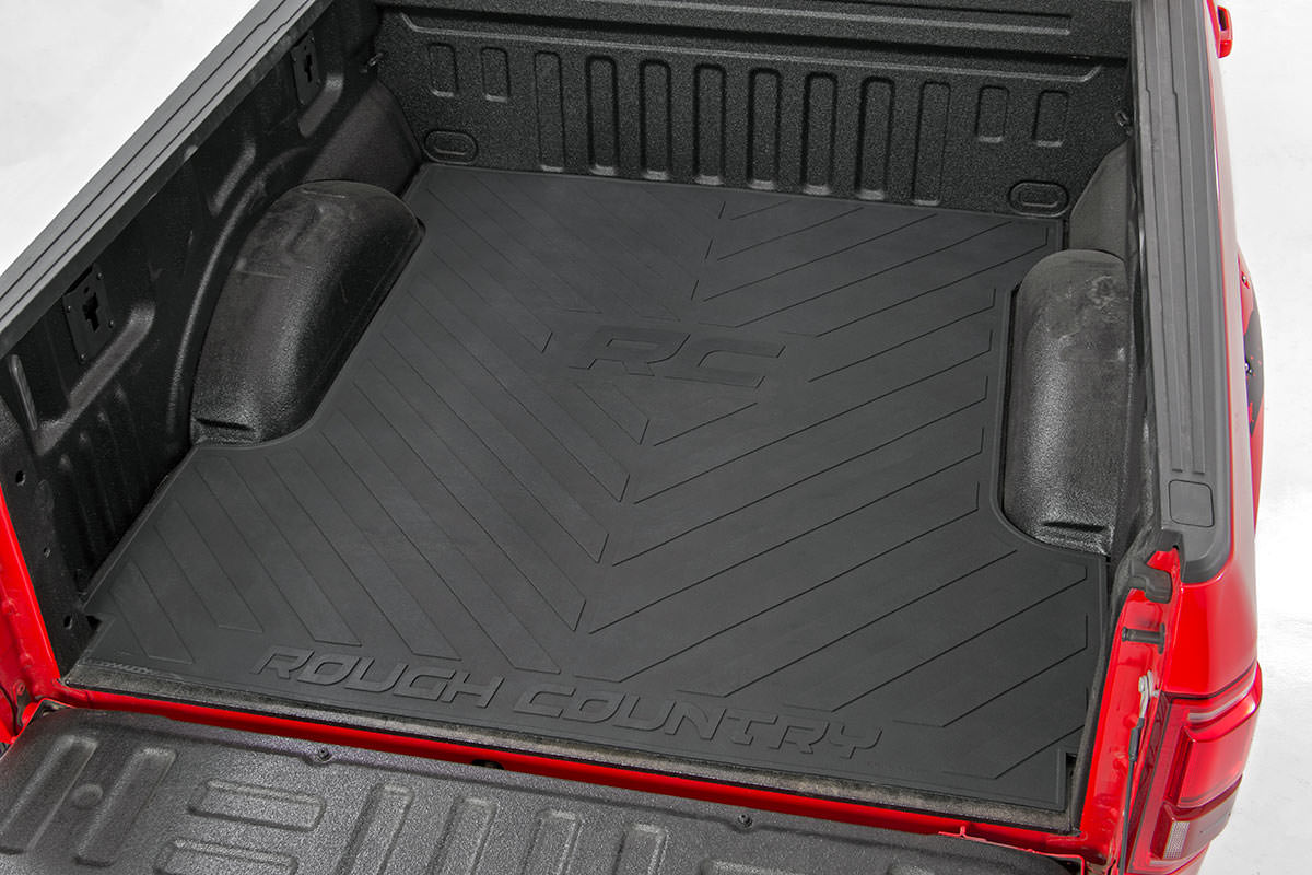 Bed Mat w/ Rough Country Logos