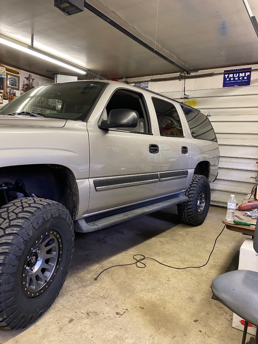 6 Inch Lifted 2005 Chevy Suburban 1500 4WD