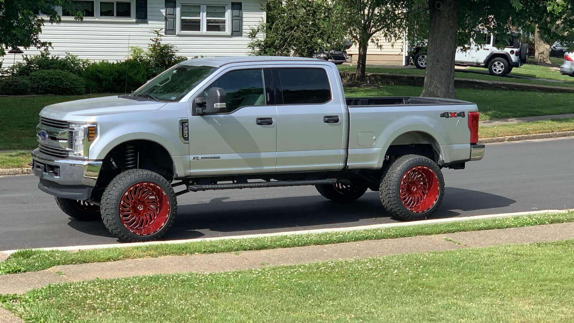 6 Inch Lifted 2019 Ford F-250 Super Duty 4WD