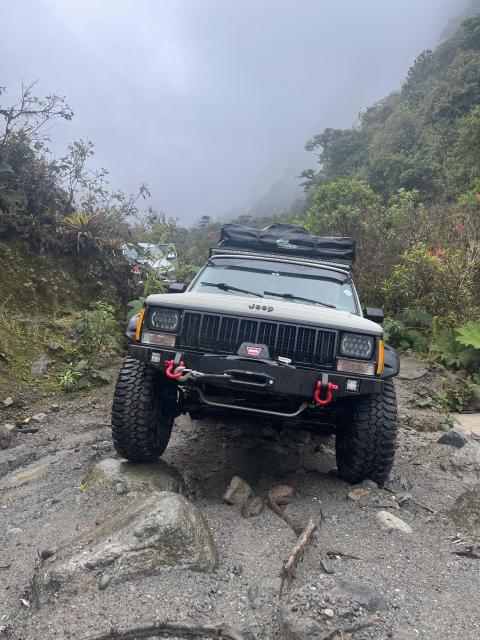 3 Inch Lifted 1988 Jeep Cherokee XJ 4WD