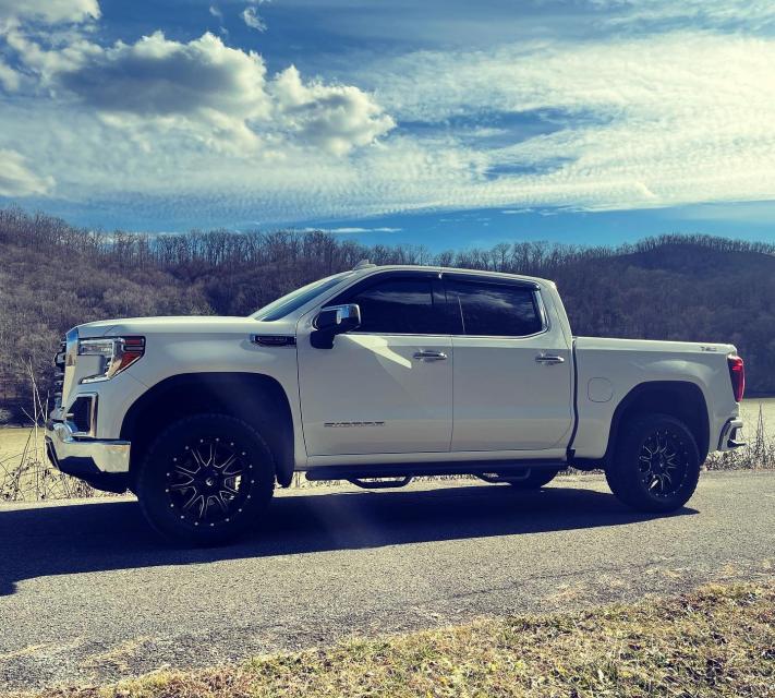 3.5 Inch Lifted 2022 GMC Sierra 1500 4WD