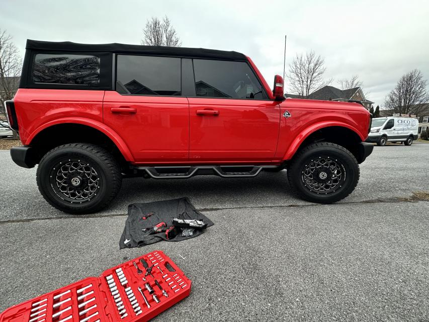 2 inch Lifted 2023 Ford Bronco 4WD