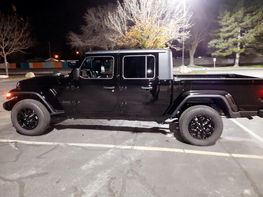 3.5 Inch Lifted 2021 Jeep Gladiator JT 4WD