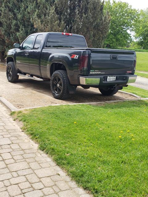 2.5 inch Lifted 2010 GMC Sierra 1500 4WD