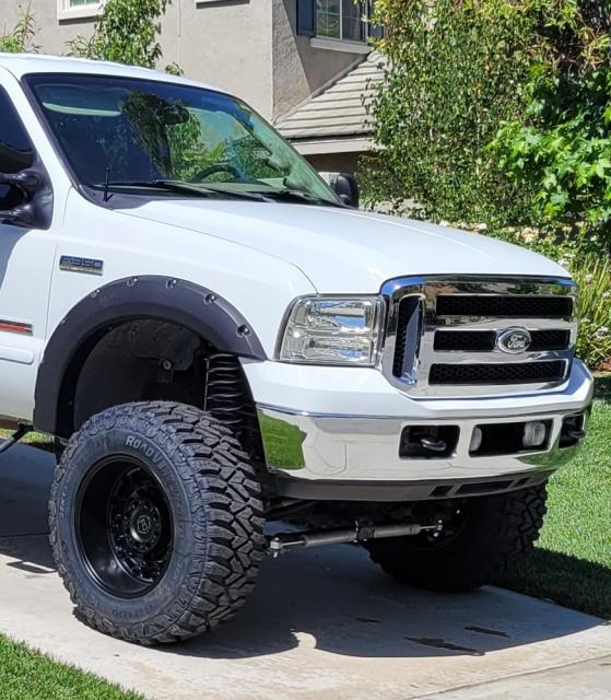 6 Inch Lifted 2005 Ford F-350 Super Duty 4WD