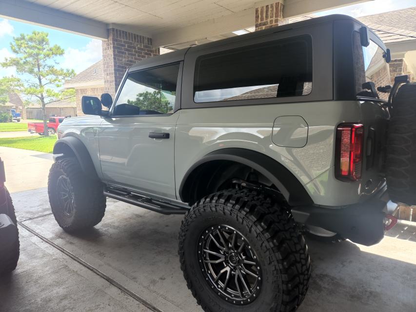 5 Inch Lifted 2022 Ford Bronco (2 Door) 4WD