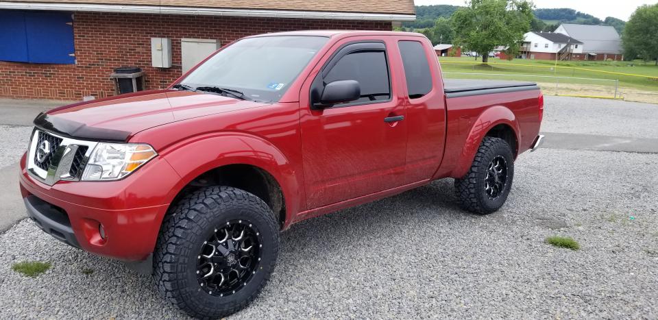 2.5 inch Lifted 2012 Nissan Frontier 4WD