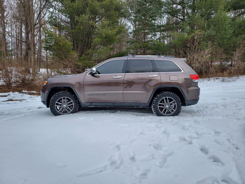 2.5 inch Lifted 2018 Jeep Grand Cherokee 4WD