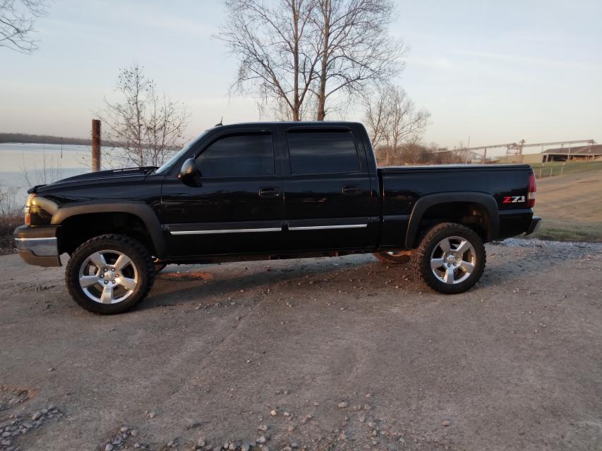 2.5 inch Lifted 2005 Chevy Silverado 1500 4WD
