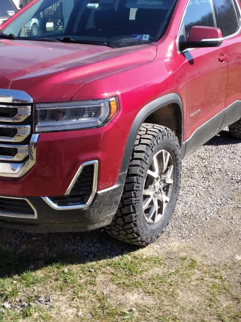 1.5 inch Lifted 2020 GMC Acadia 4WD