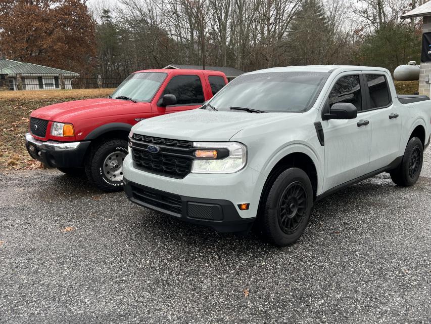 1 inch Lifted 2022 Ford Maverick 4WD