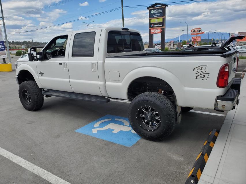 6 Inch Lifted 2016 Ford F-350 Super Duty 4WD