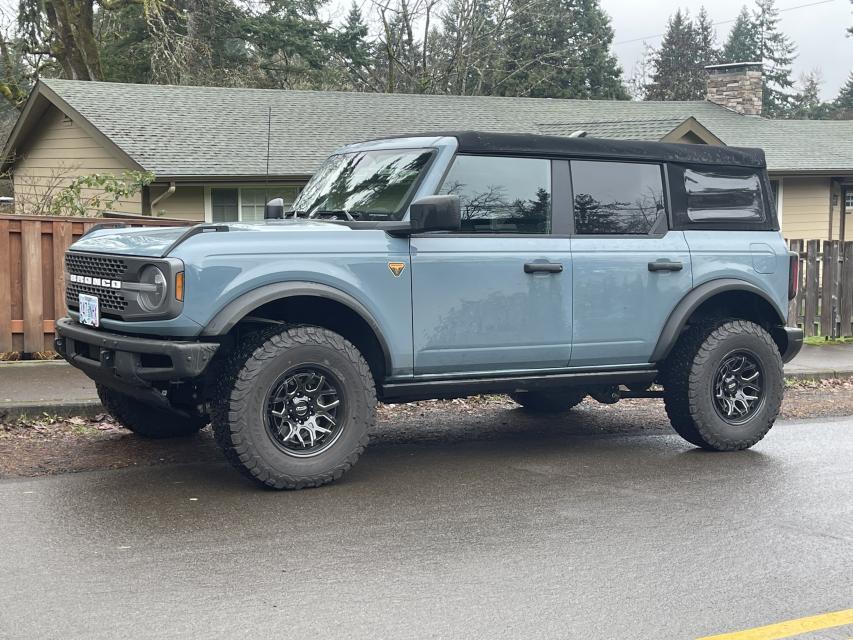 1 inch Lifted 2021 Ford Bronco 4WD