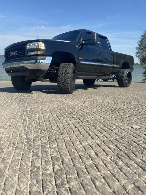 6 Inch Lifted 2002 GMC Sierra 1500 2WD