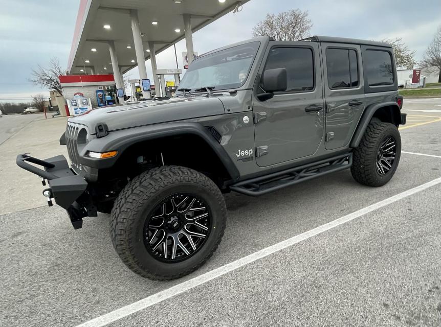 2.5 inch Lifted 2020 Jeep Wrangler JL Unlimited 4WD