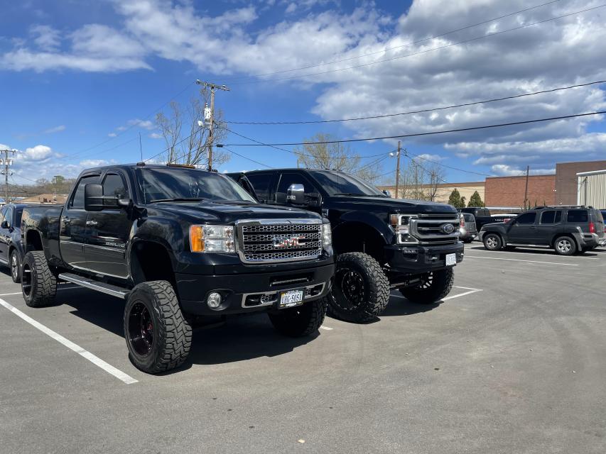 7.5 Inch Lifted 2013 GMC Sierra 2500 HD 4WD