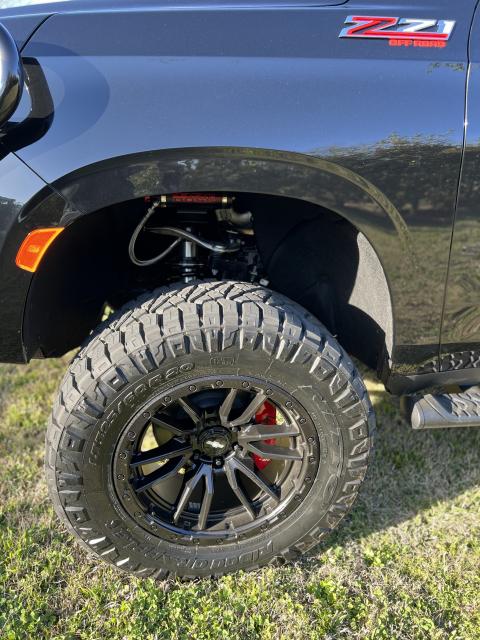 6 Inch Lifted 2022 Chevy Suburban 1500 4WD