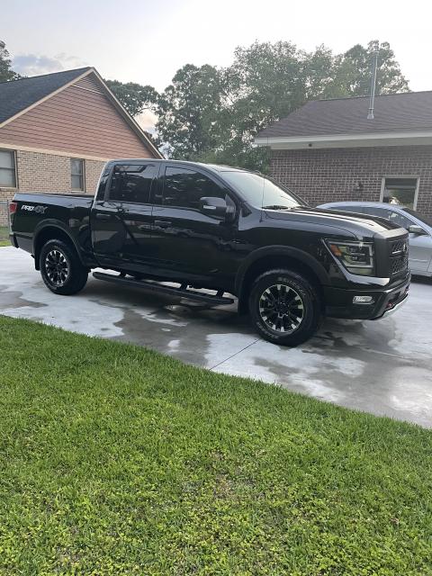 2 inch Lifted 2021 Nissan Titan 4WD