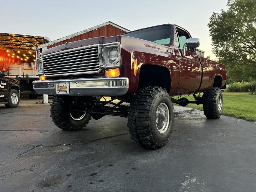 6 Inch Lifted 1975 Chevy C10/K10 Pickup 4WD