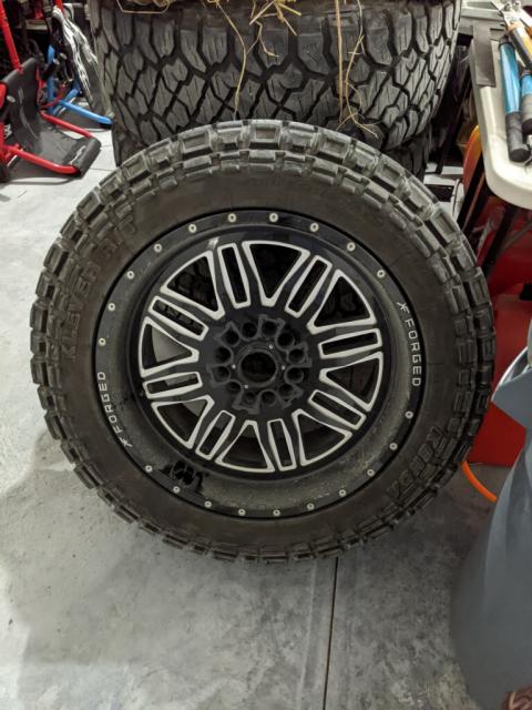 2 inch Lifted 2006 Chevy Tahoe 4WD