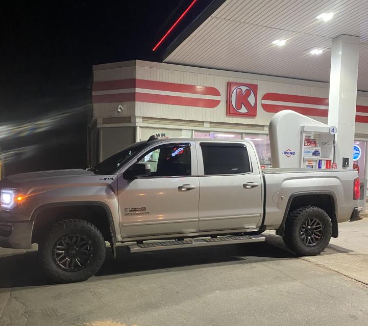 2.5 inch Lifted 2018 GMC Sierra 1500 4WD