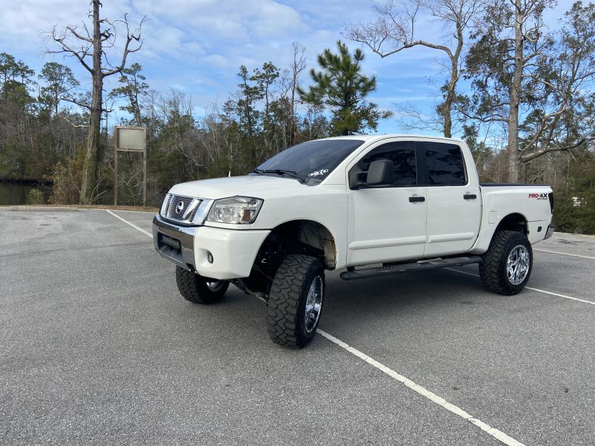 6 Inch Lifted 2008 Nissan Titan 4WD