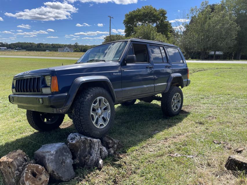 3.5 Inch Lifted 1996 Jeep Cherokee XJ 4WD
