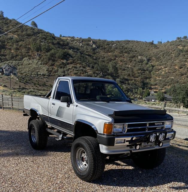 4 Inch Lifted 1987 Toyota Pickup 4WD
