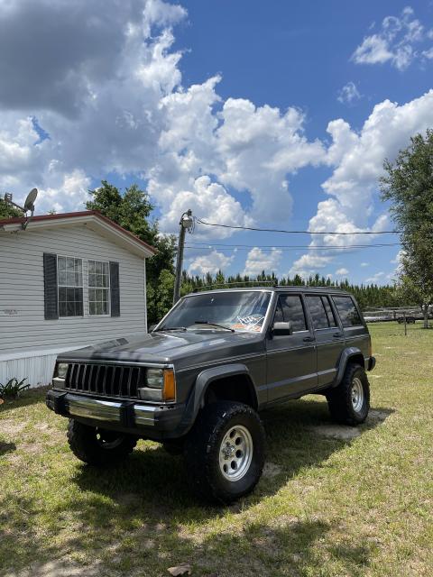 4.5 Inch Lifted 1986 Jeep Cherokee XJ 4WD