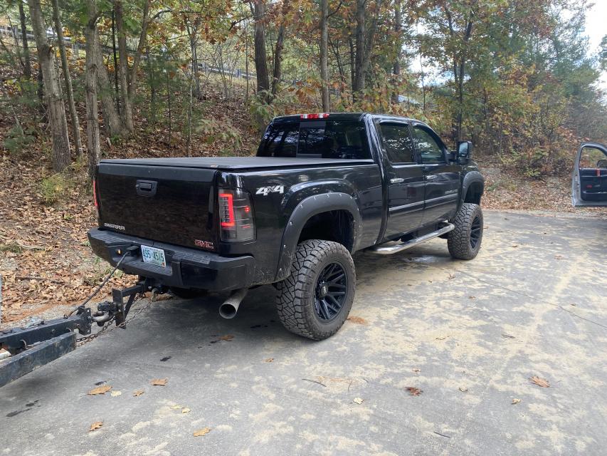 7.5 Inch Lifted 2013 GMC Sierra 2500 HD 4WD