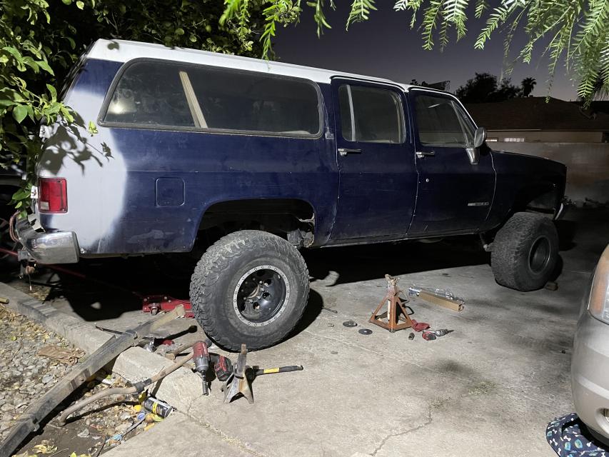 4 Inch Lifted 1989 GMC C25/K25 Suburban 4WD