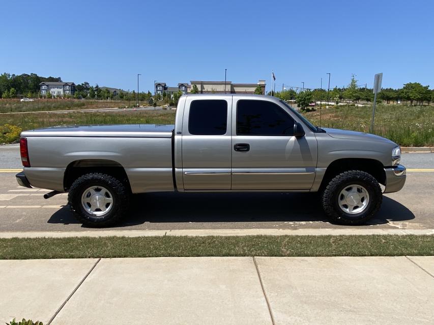 4.5 Inch Lifted 2003 GMC Sierra 1500 2WD