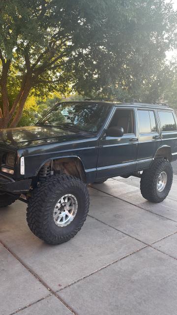 6 Inch Lifted 2001 Jeep Cherokee XJ 4WD