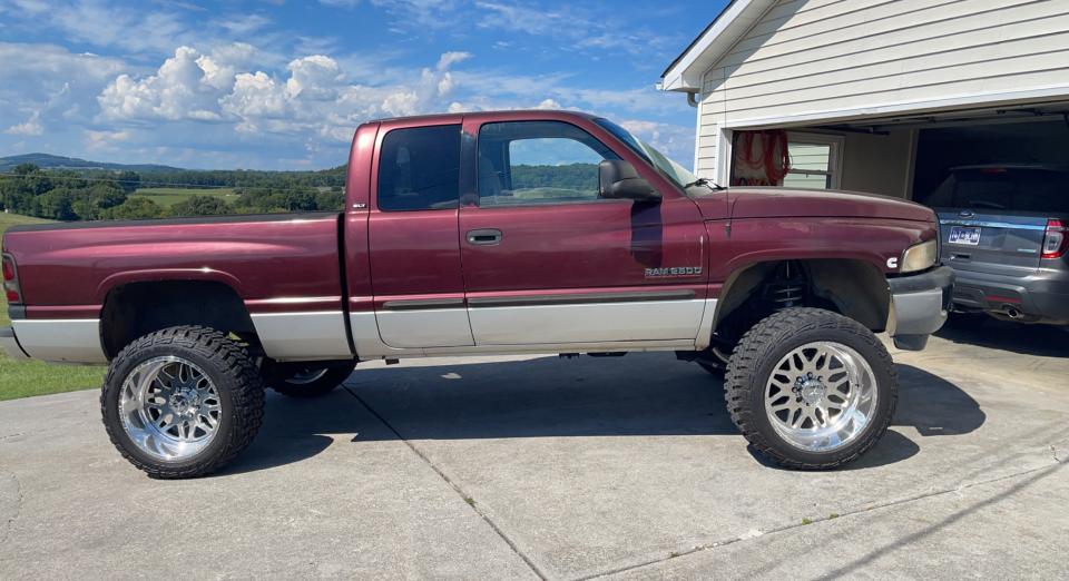 3 Inch Lifted 2001 Dodge Ram 2500 4WD