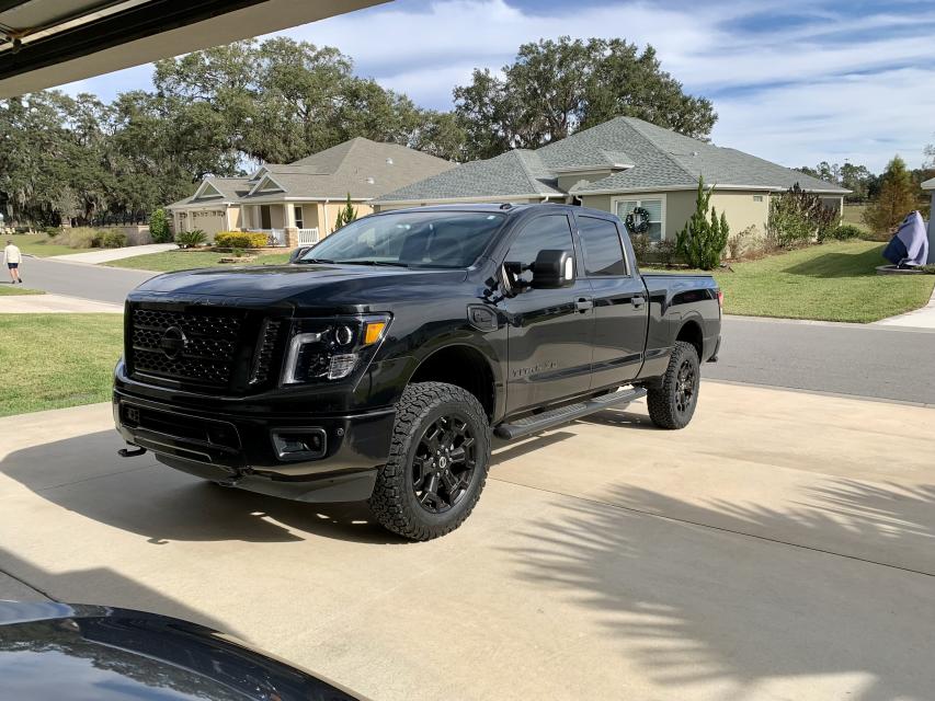 2 inch Lifted 2018 Nissan Titan XD 4WD