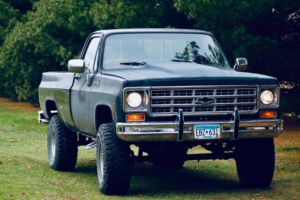 4 Inch Lifted 1977 Chevy C10/K10 Pickup 4WD