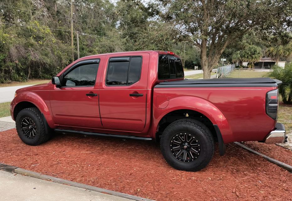 2.5 inch Lifted 2017 Nissan Frontier 2WD