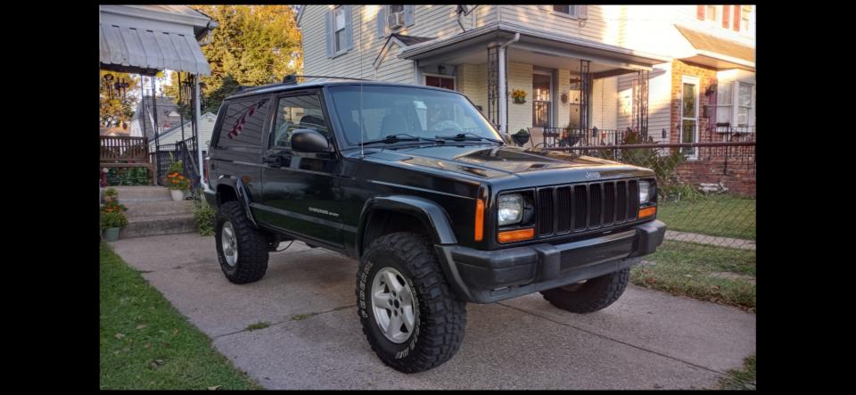 3 Inch Lifted 1999 Jeep Cherokee XJ 4WD