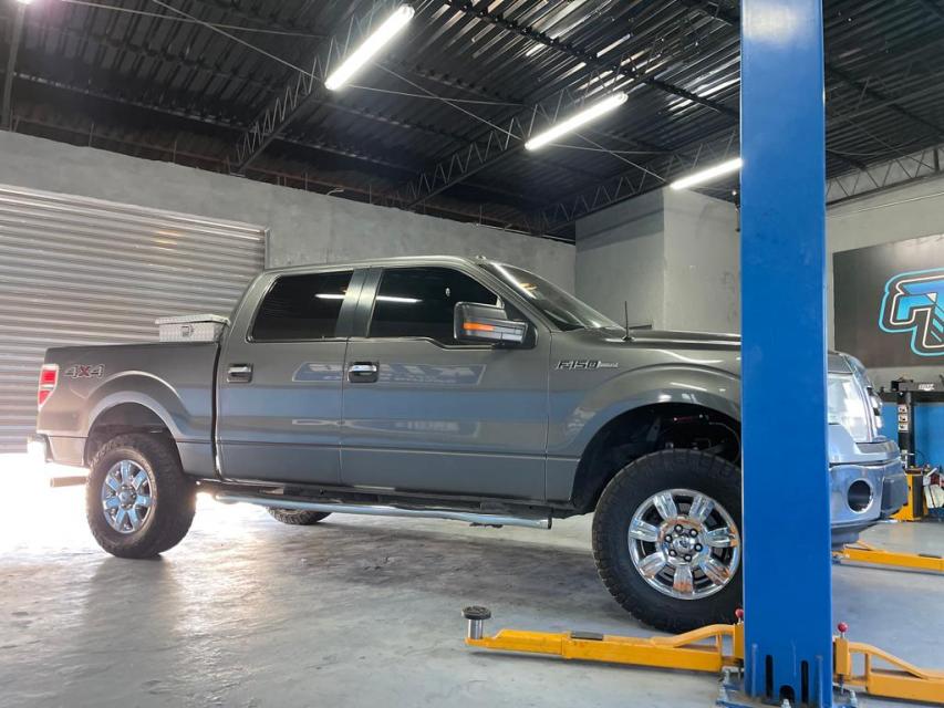 3.5 Inch Lifted 2016 Ford F-150 4WD
