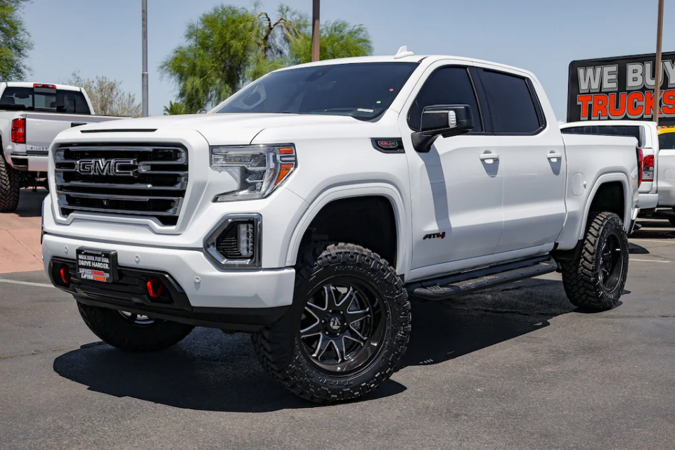 6 Inch Lifted 2022 GMC Sierra 1500 4WD
