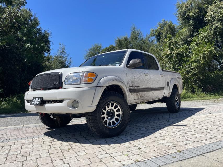 2.5 inch Lifted 2004 Toyota Tundra 4WD