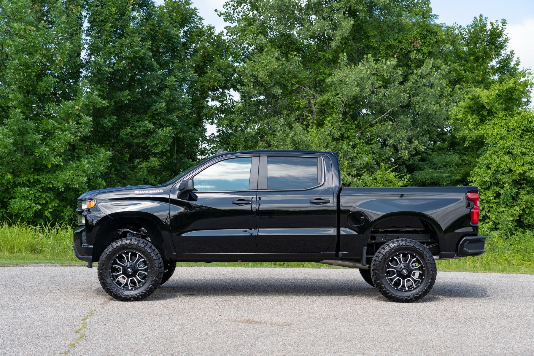 6 Inch Lifted 2019 Chevy Silverado 1500