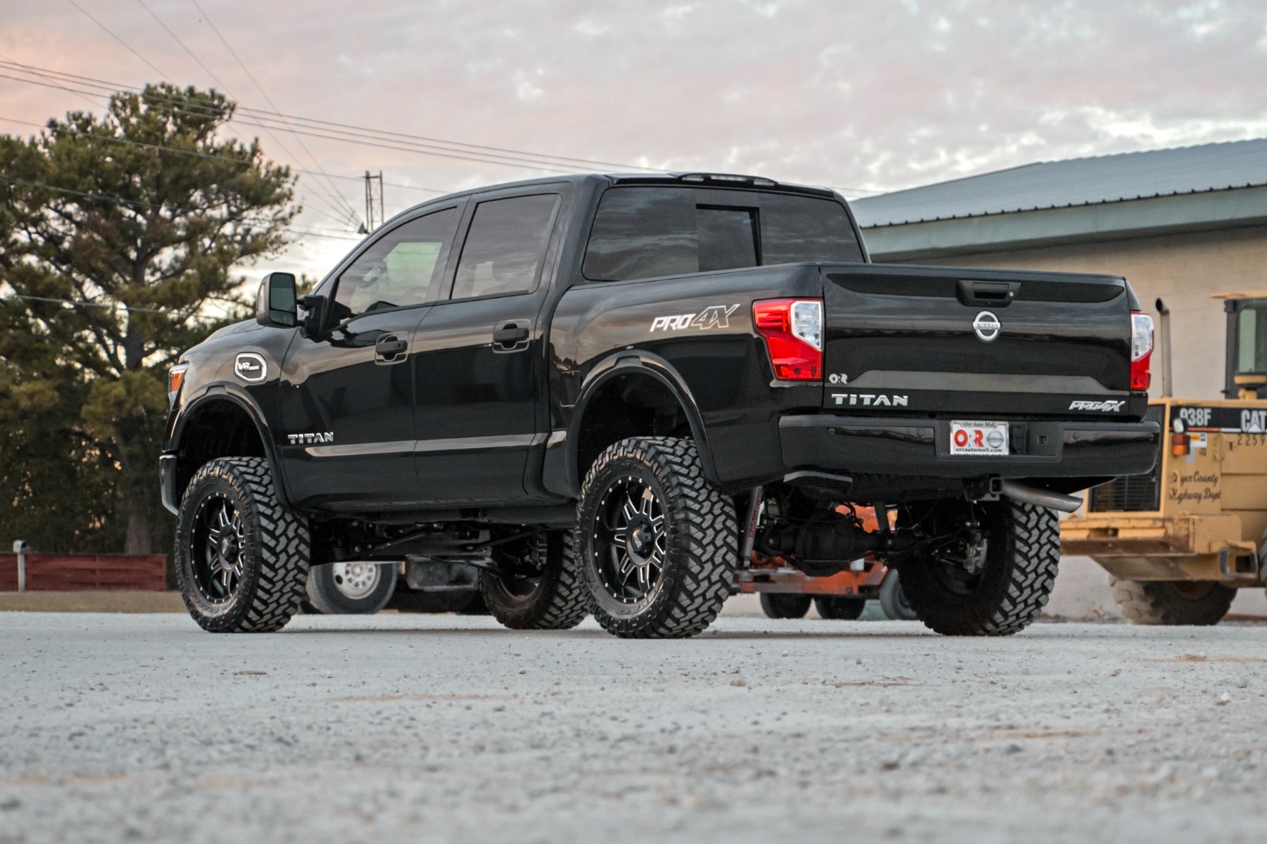 6 Inch Lifted 2017 Nissan Titan Pro4X