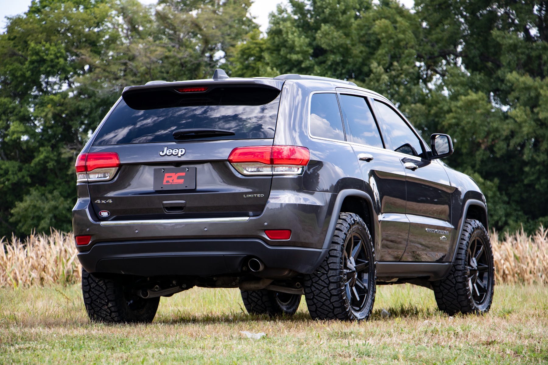 2.5 Inch Lifted 2018 Jeep Grand Cherokee