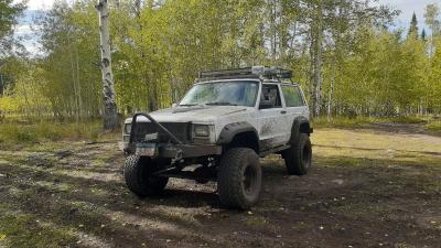 7 Inch Lifted 1994 Jeep Cherokee XJ 4WD