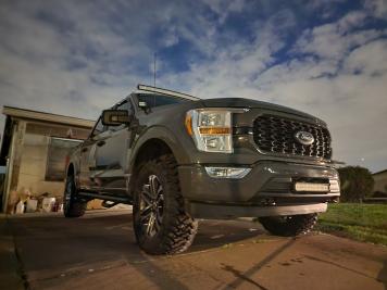 2 inch Lifted 2021 Ford F-150 4WD