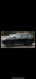 2 inch Lifted 2017 Jeep Cherokee KL 4WD