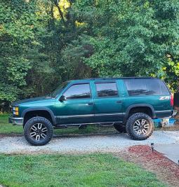 6 Inch Lifted 1998 GMC C1500/K1500 Suburban 4WD